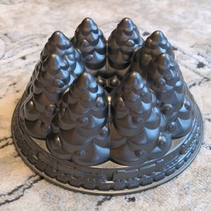 Nordic Ware Holiday Tree Bundt Pan